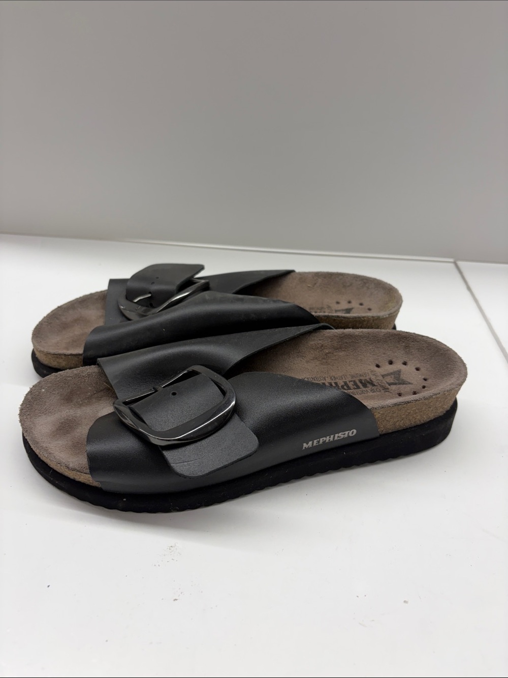 Used Mephisto Hariana Slide Sandal in Black Women’s size 37